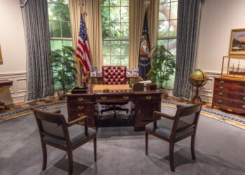 Kodėl Ovalusis kabinetas yra ovalo formos: tikroji priežastis