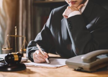 Tai neįtikėtina! Juokingi teismo posėdžių protokolai