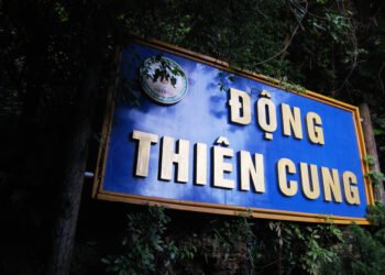 Tai ilgiausias angliškas žodis, kurį galima parašyti tik kaire ranka