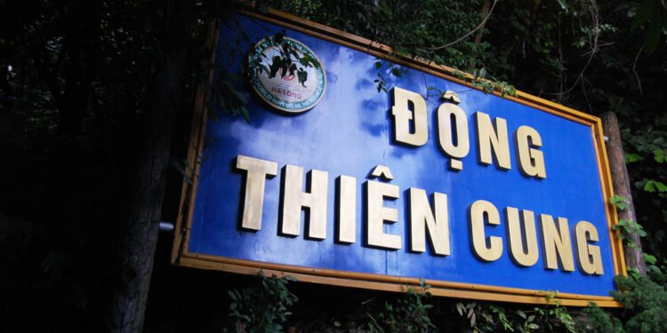 Tai ilgiausias angliškas žodis, kurį galima parašyti tik kaire ranka