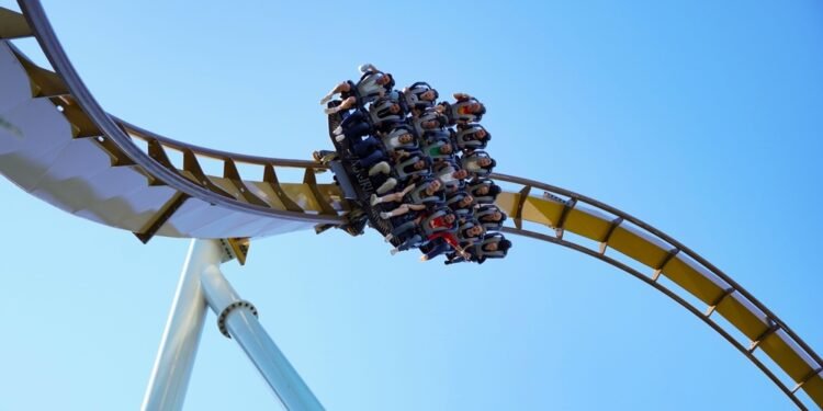 Tai ilgiausias, aukščiausias ir greičiausias „Dive“ tipo amerikietiškas kalnelius pasaulyje