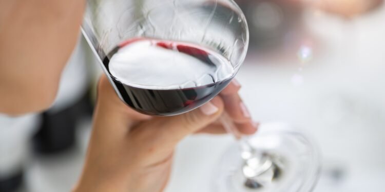 Etiketo specialistės teigimu, tik šiuo metu mandagu išeiti iš vakarėlio