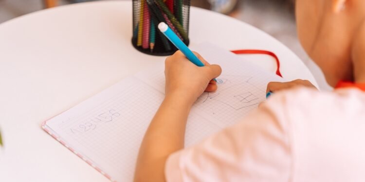 Tikroji priežastis, kodėl kai kurie žmonės yra kairiarankiai, pasak mokslininkų