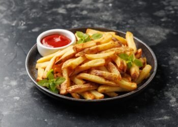 Štai kodėl ant bulvyčių pilame kečupą