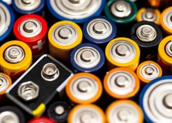 Kodėl verčiau nepirkti baterijų iš pigių prekių parduotuvės