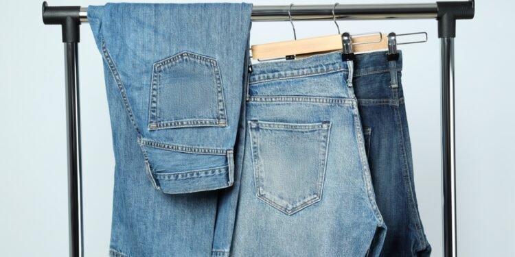 Tikslus amžius, kada derėtų atsisakyti džinsų