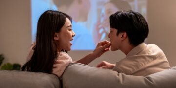 Ar atpažinsi 20 šio paveikslėlio romantiškų filmų?