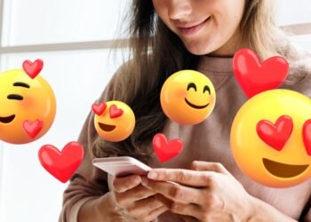 Kodėl išvis naudojame jaustukus? Žavinga emotikonų istorija