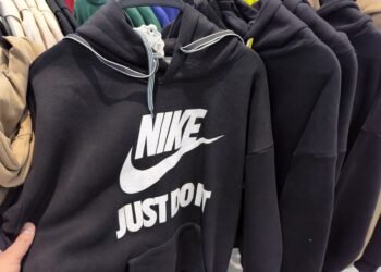 Netikėta „Just Do It“ šūkio kilmė: kaip gimė legendinis „Nike“ moto