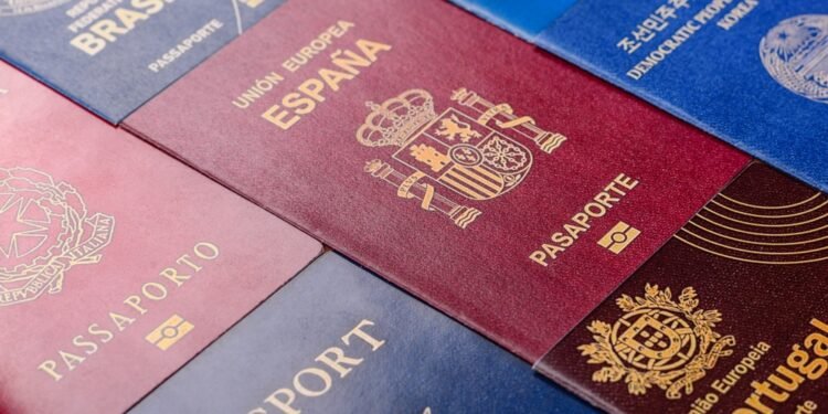 Tikroji priežastis, kodėl pasai būna tik keturių spalvų