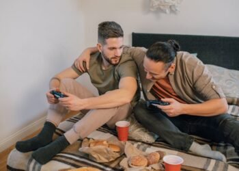 Ką veikti vasaros vakarais, kai lyja? 10 idėjų jaukiam laikui namuose