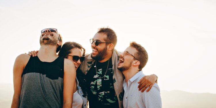 Tikroji priežastis, kodėl jūs ir jūsų draugai esate tokie panašūs