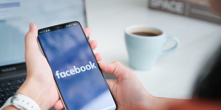 Kaip išsaugoti vaizdo įrašą „Facebook“, kad galėtumėte pažiūrėti vėliau