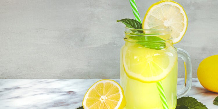 Štai kodėl gėrimai iš stiklinio butelio skanesni