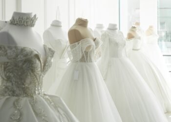 Kate Middleton antroji vestuvinė suknelė, kurios veikiausiai jau neprisimenate