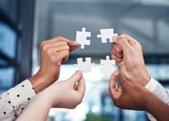 Kiek kvadratų matote šioje dėlionėje?