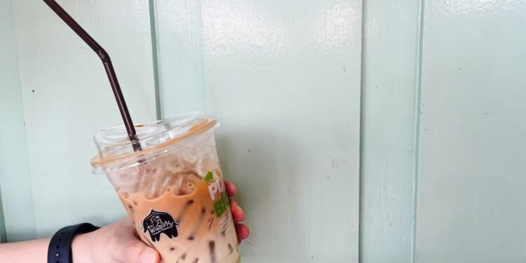 52 arbatos kalambūrai, kurie prajuokins iki ašarų