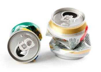 Kodėl prieš rūšiuojant nereikėtų suspausti aliuminio skardinės