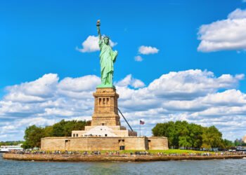 Tikroji Laisvės statulos spalva jus nustebins (užuomina: ji ne žalia!)