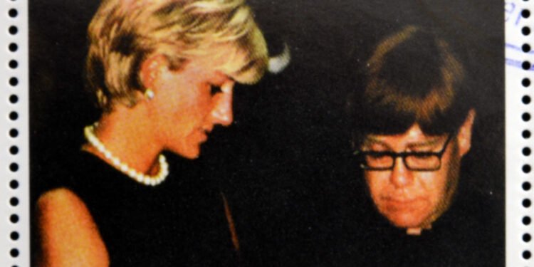 Slaptai pakeistas princesės Dianos testamentas… Prieš jos valią