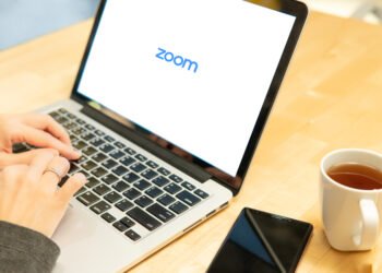 Jei gavote kvietimą į „Zoom“ susitikimą su personalo skyriumi, galite tapti sukčių auka