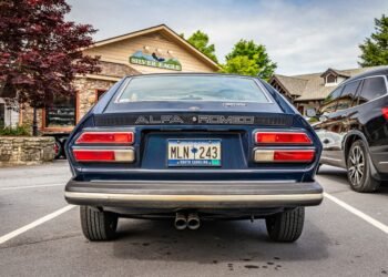 Ką brokeris daro su jūsų senąja mašina ją atidavus?