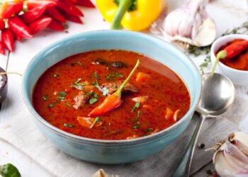 Kuo skiriasi sriuba, troškinys ir čili?