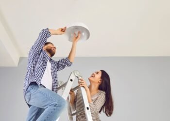 10 išmanių patarimų, kaip taupyti apšvietimui  arba  10 sumanių būdų sutaupyti apšvietimui