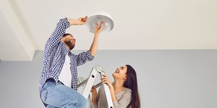 10 išmanių patarimų, kaip taupyti apšvietimui  arba  10 sumanių būdų sutaupyti apšvietimui