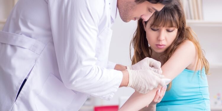 7 greiti pagalbos būdai nedideliems nudegimams, sumušimams ir nubrozdinimams