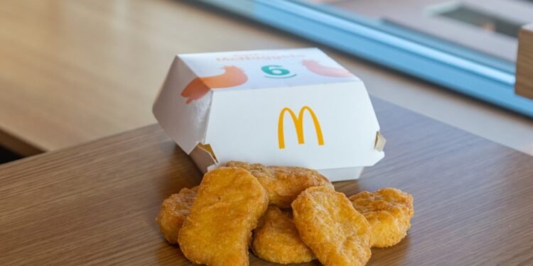 Štai kodėl „McDonald’s“ vištienos kepsneliai visada būna keturių formų