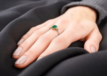 Kodėl oda pasidaro žalia nuo kai kurių papuošalų