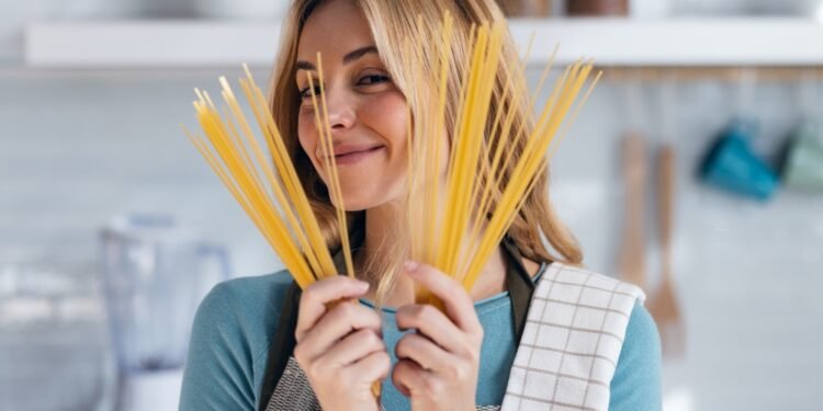 50 makaronų kalambūrų, pagardinsiančių jūsų kasdienybę