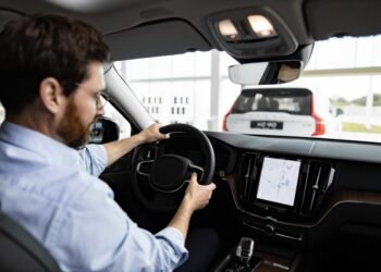 Svarbiausia automobilio saugos funkcija – ne ta, apie kurią pagalvojote