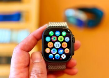 Kas yra tas raudonas taškas „Apple Watch“ ekrane ir kaip jį pašalinti?