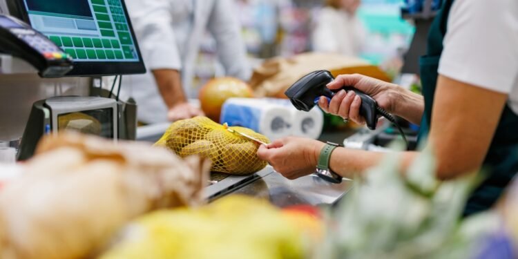 Maisto kainos parduotuvėse ir toliau kyla: štai kodėl