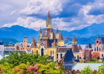 Disneilendas šią vasarą uždaro tris atrakcionus: ką svarbu žinoti