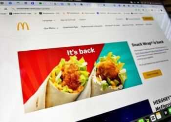 Didžiausias „McDonald’s“ pasaulyje siūlo geriausią meniu