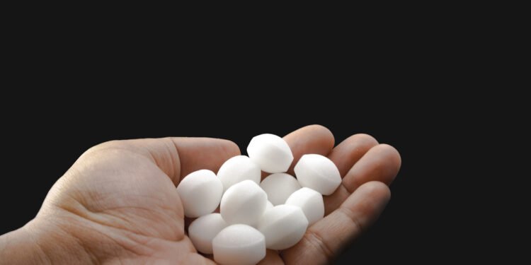 Kaip apsaugoti spintą nuo kandžių ir išsaugoti megztinius – be nemalonaus kvapo kandžių rutuliukų