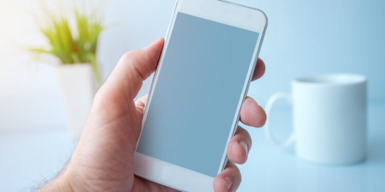 Kaip atlaisvinti vietos „Android“ telefone