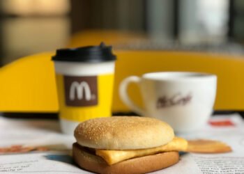 Vienintelis „McDonald’s“ pusryčių patiekalas su šviežiai muštu kiaušiniu