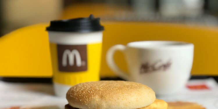 Vienintelis „McDonald’s“ pusryčių patiekalas su šviežiai muštu kiaušiniu