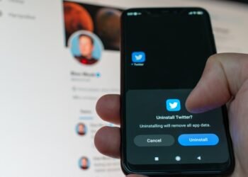 Šalinote programėlę? Pirmiausia atlikite šiuos 3 veiksmus – kitaip rizikuojate tapti įsilaužimo auka