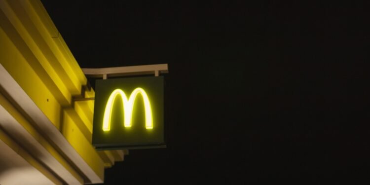 Kodėl „McDonald’s” Atsisakė Bendradarbiauti su „Burger King” dėl „McWhopper” Idėjos