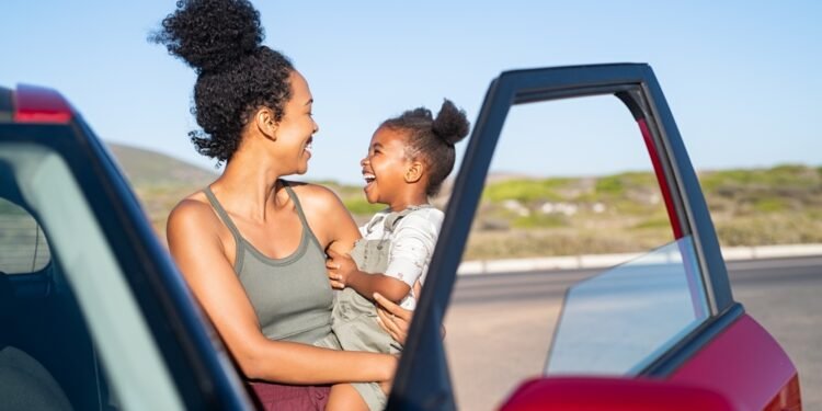 Išskirtinis gyvenimas su reta liga: jaunos mamos kelionė