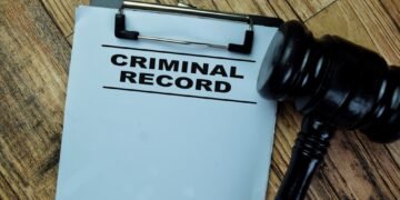 Kiek laiko trunka patikrinimas dėl teistumo?