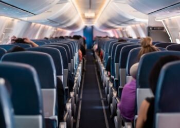Skrydžiai perpildyti? Sužinokite savo, kaip keleivio, teises
