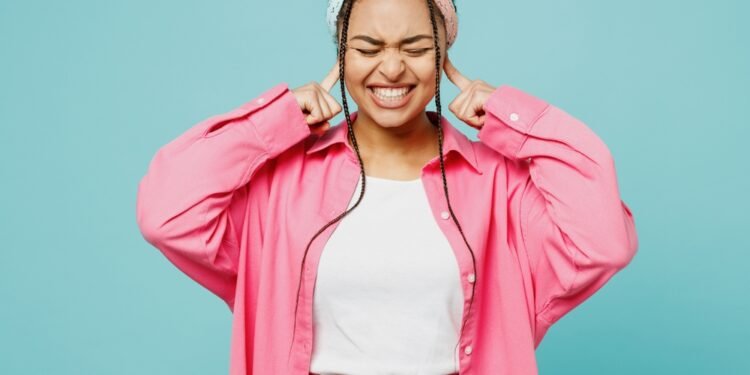 Liemenėlės spalva, kuri nesimato po baltais marškiniais (ir tai ne kūno spalva)