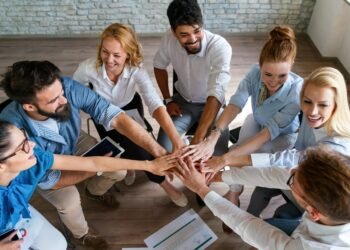 190 geriausių komandų pavadinimų sėkmingam komandos formavimui darbe