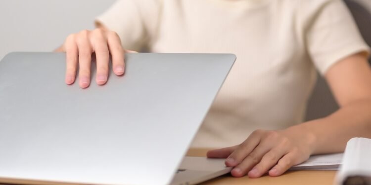 Ar kenksminga priverstinai išjungti kompiuterį?